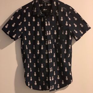 Short sleeve causal shirt